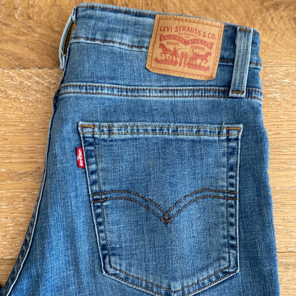 LEVI’S 725 High Rise Bootcut Distressed 8/29 (like new!) - Picture 2 of 14